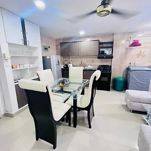En El Rodadero Cerca Al Mar Wifi Y Parqueadero , Santa Marta (Magdalena) Colombia